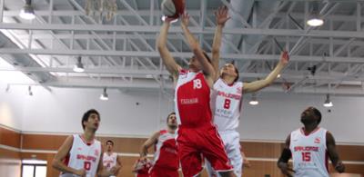 Cuatro equipos aguantan arriba