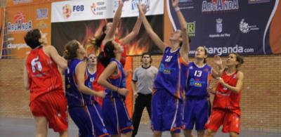 Distrito gana un duelo de defensas