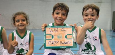 1.200 niños disfrutan en la Fiesta del Babybasket