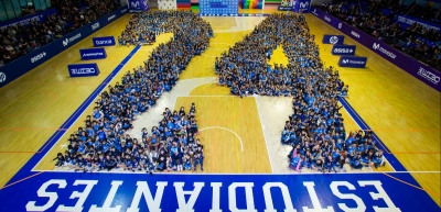 Foto de cantera del Estudiantes... con homenaje a Kobe Bryant